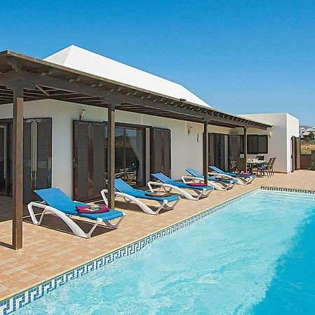 Sapphire Hotel Playa Blanca  Buitenkant foto